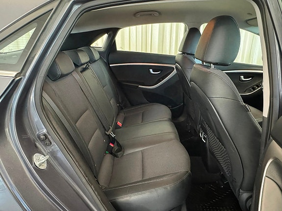 Hyundai i30 30 of 30