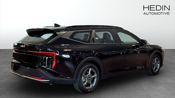 Kia K4 2 of 16