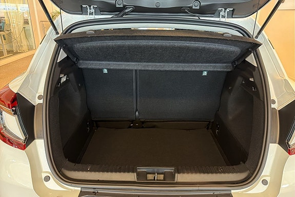 Renault Captur 12 of 15