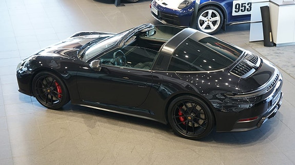 Porsche 911 3 of 9