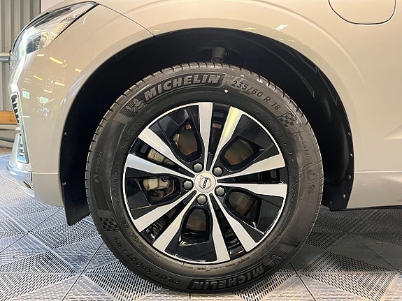 Volvo XC60 11 of 19