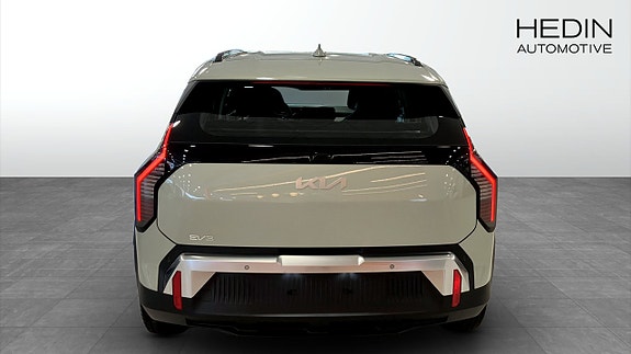 Kia EV3 7 of 13