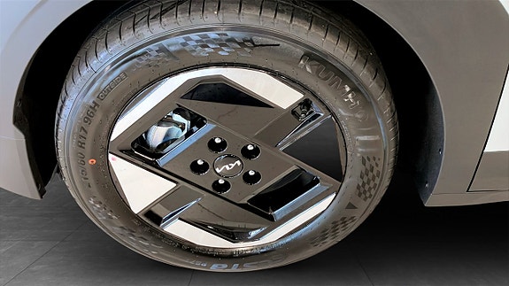 Kia EV3 9 of 13