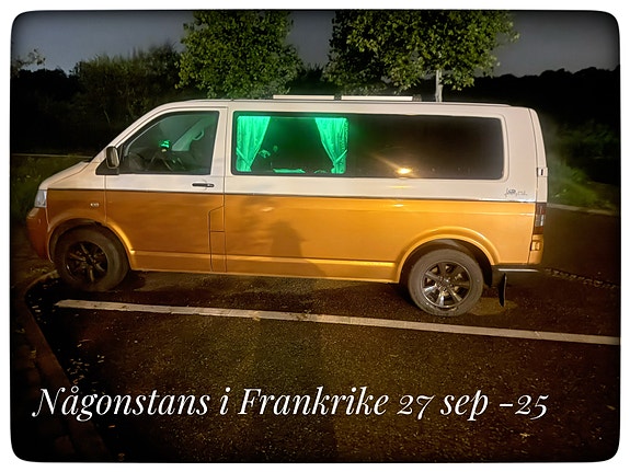 Volkswagen camper 2 of 30