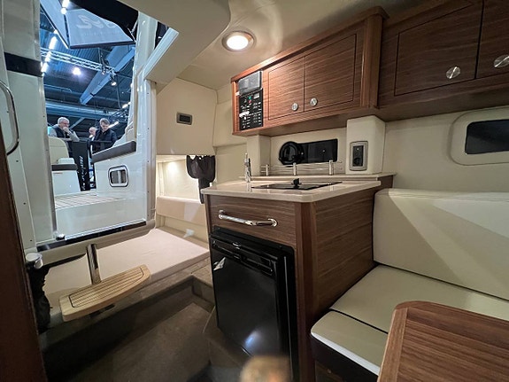 Sea Ray 265 Sundancer | Köp nu hämta till våren 10 of 12