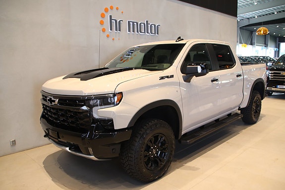 Chevrolet Silverado 1500 3 of 30