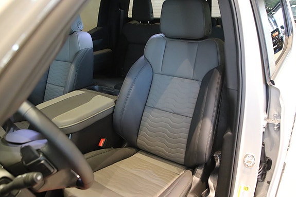 Chevrolet Silverado 1500 7 of 30