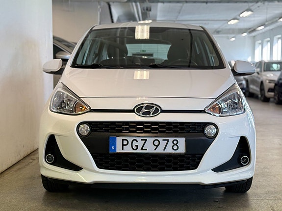 Hyundai i10 4 of 13