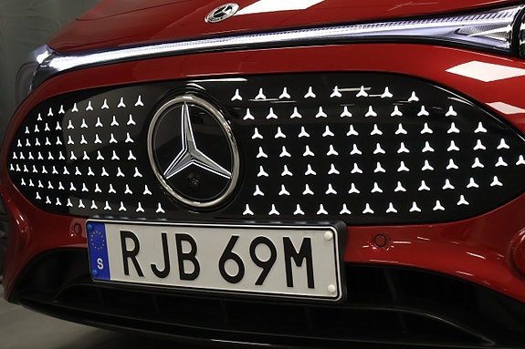 Mercedes-Benz CLA250+ 7 of 28