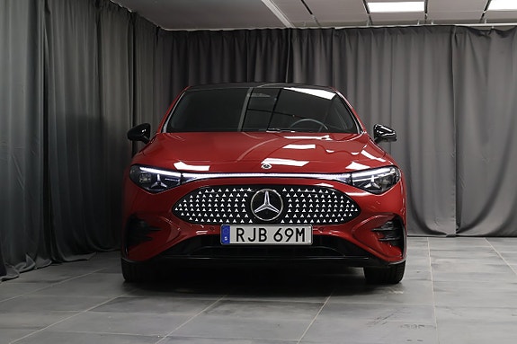 Mercedes-Benz CLA250+ 3 of 28