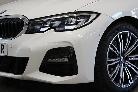 BMW 320d 15 of 30