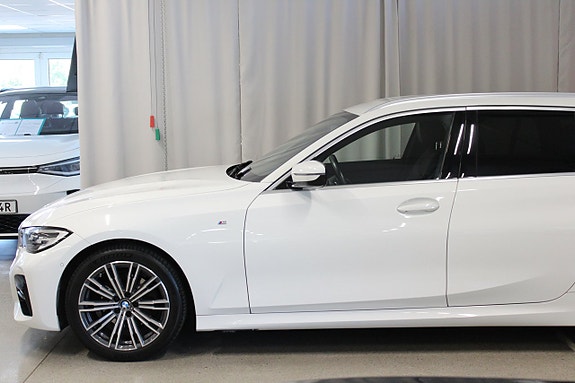 BMW 320d 5 of 30