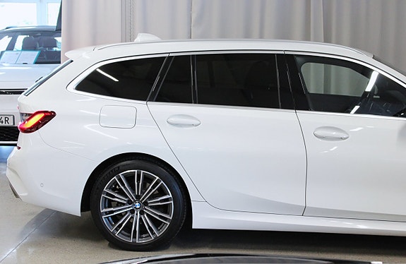 BMW 320d 6 of 30