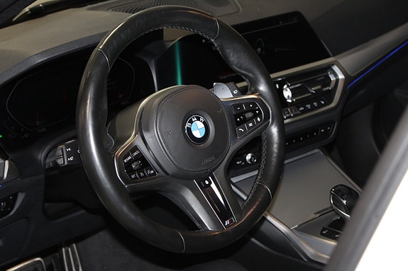 BMW 320d 26 of 30