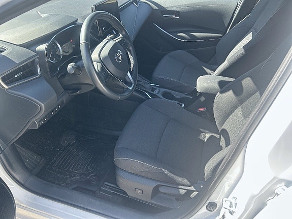 Toyota Corolla 8 of 21