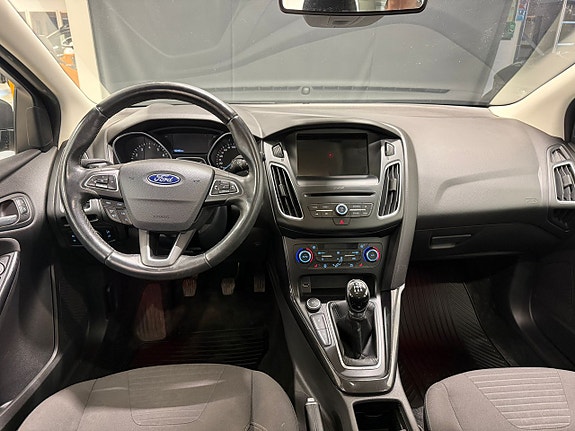 Ford Focus 12 of 15