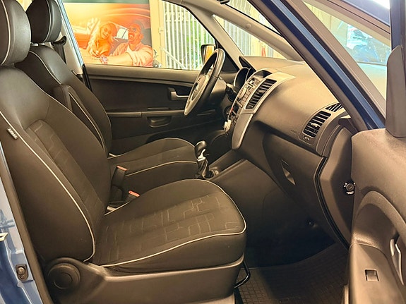 Kia Venga 11 of 14