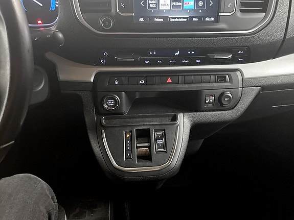 Opel Vivaro-e 16 of 19