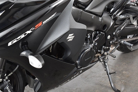 Suzuki GSX-S1000F ABS Nyservad 12 of 18