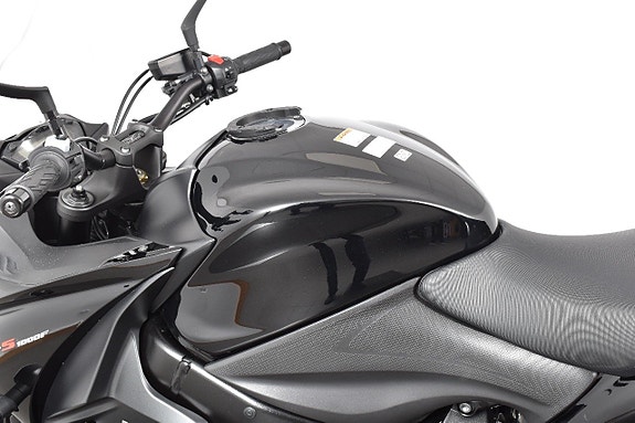 Suzuki GSX-S1000F ABS Nyservad 8 of 18