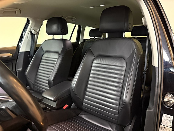Volkswagen Passat 11 of 22