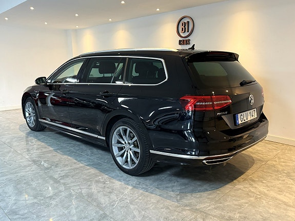 Volkswagen Passat 3 of 22