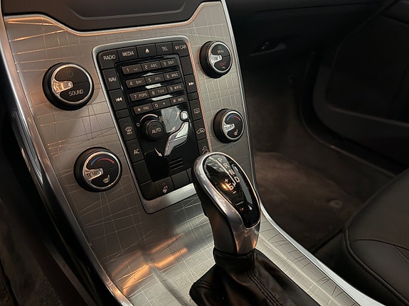 Volvo XC70 11 of 12
