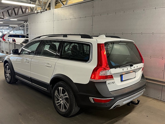 Volvo XC70 5 of 12