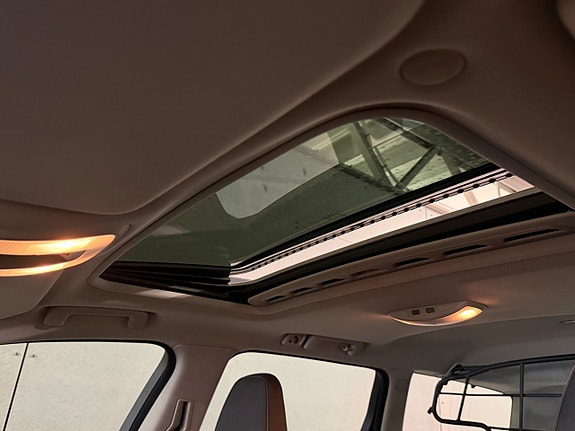 Volvo XC70 10 of 12