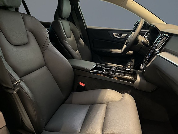 Volvo V60 7 of 15