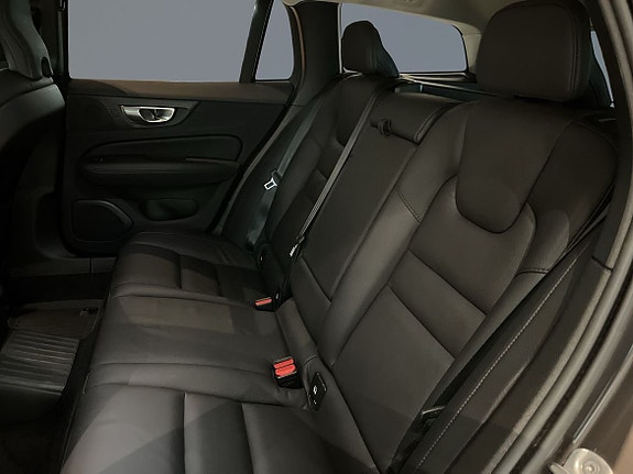 Volvo V60 8 of 15