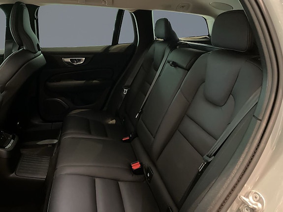 Volvo V60 8 of 15