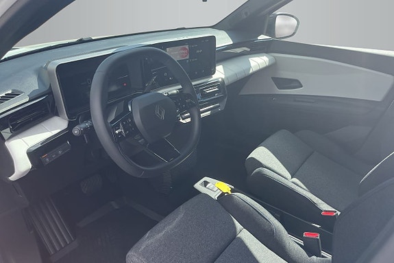 Renault 5 E-Tech 8 of 14