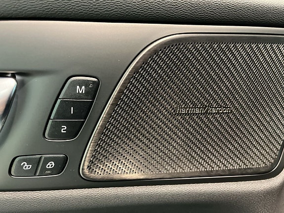 Volvo V60 13 of 16