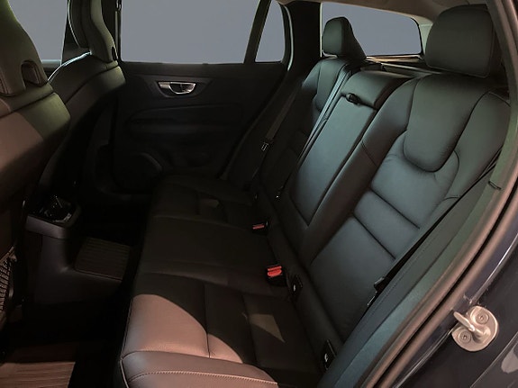 Volvo V60 8 of 16