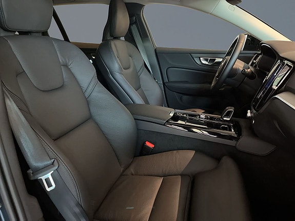 Volvo V60 7 of 16