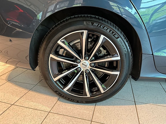 Volvo V60 10 of 16