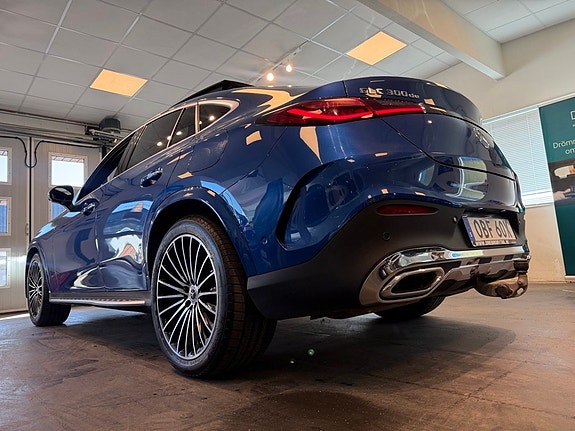Mercedes-Benz GLC300 de 3 of 30