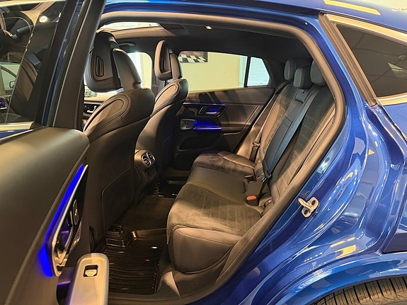 Mercedes-Benz GLC300 de 30 of 30