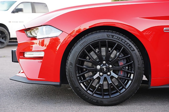 Ford Mustang 7 of 27
