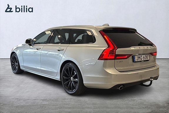 Volvo V90 2 of 26
