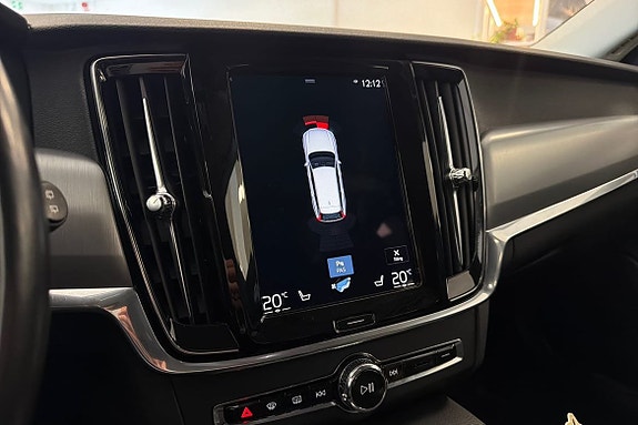 Volvo V90 21 of 26