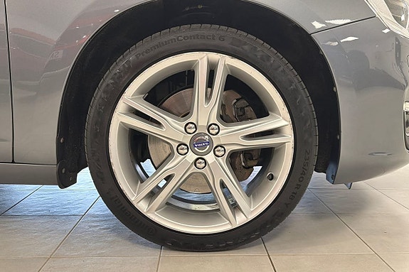 Volvo V60 17 of 27