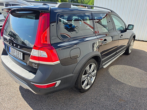 Volvo XC70 3 of 11