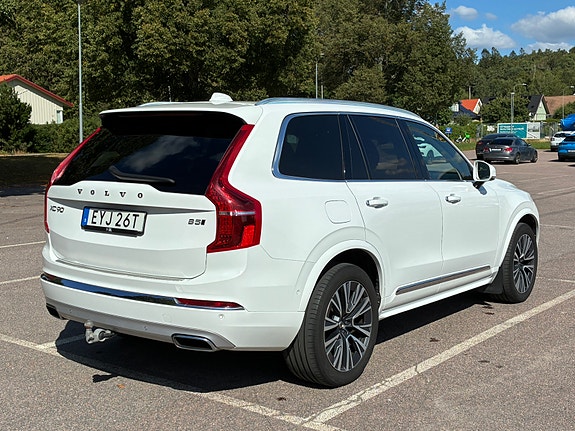 Volvo XC90 2 of 5