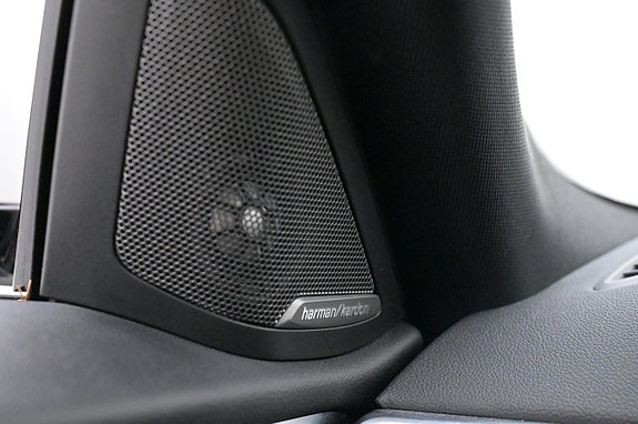 BMW i4 18 of 27