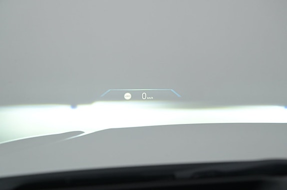BMW i4 8 of 27