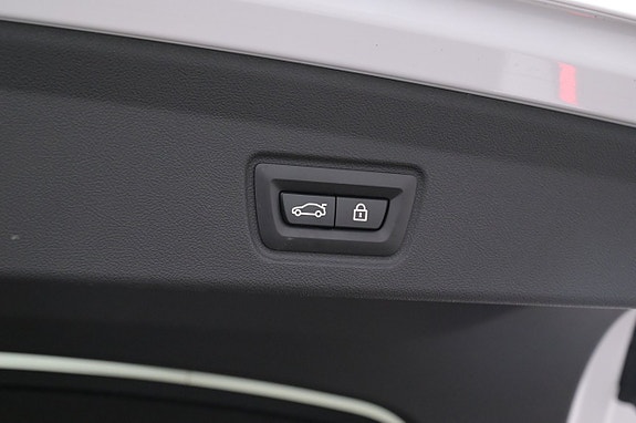 BMW i4 23 of 27