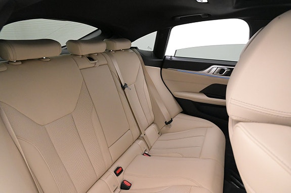 BMW i4 21 of 27