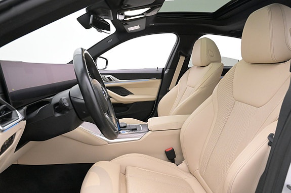 BMW i4 10 of 27